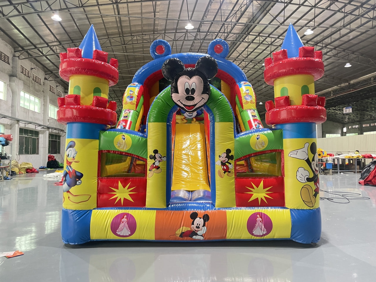Tobogán Inflable Temático Micky Modelo Chileno