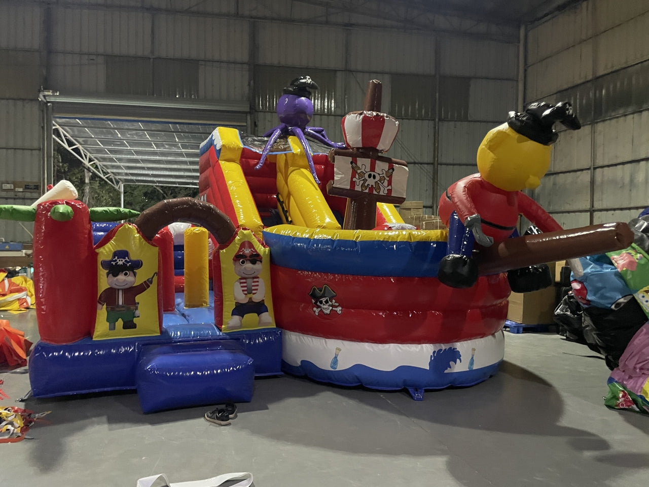 Barco De Pirata Inflable Temático