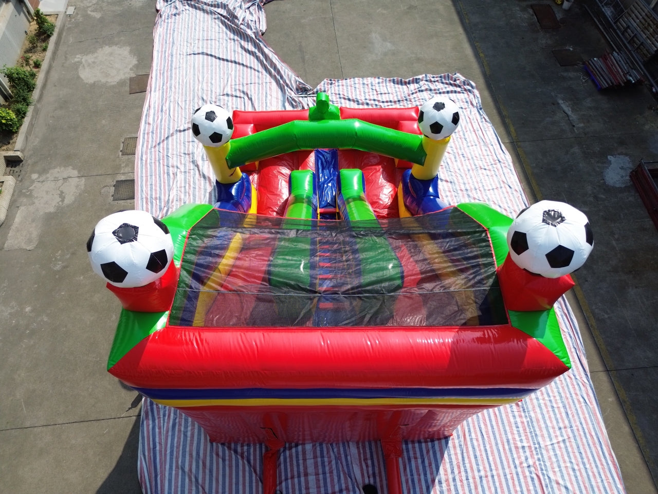 Tobogán Inflable Temático Fútbol