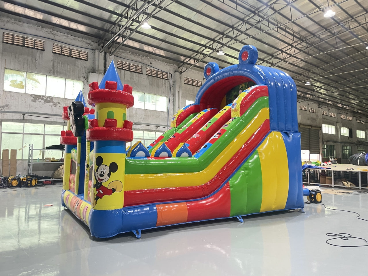 Tobogán Inflable Temático Micky Modelo Chileno