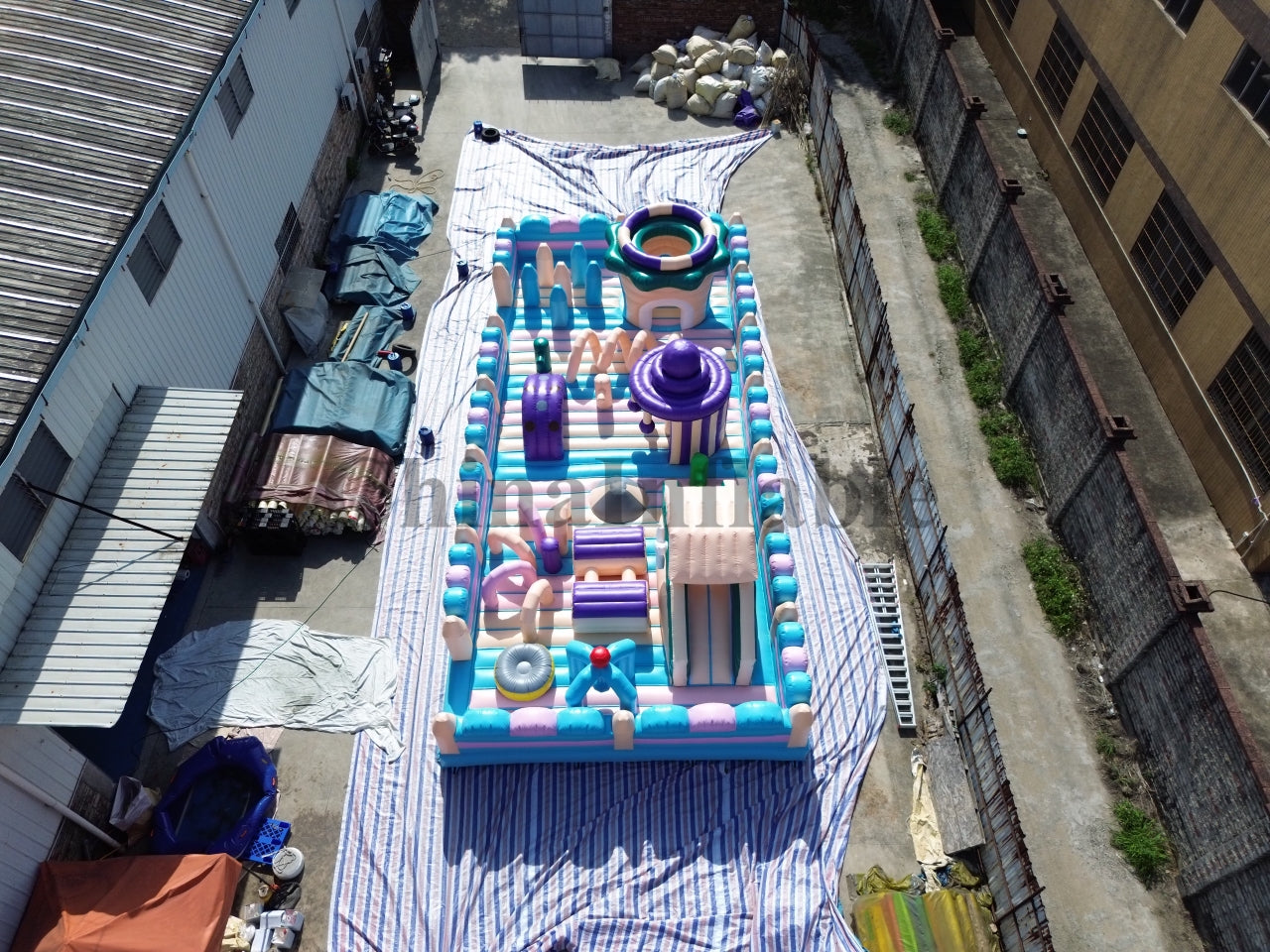 Parque Inflable Temático Ovni Gigante
