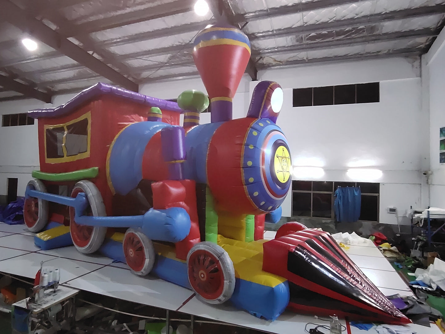 Castillo Inflable Temático De Tren Para Saltar