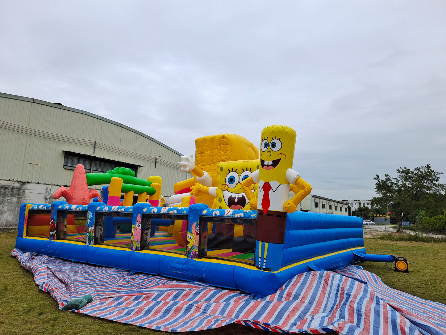Parque Inflable Gigante Temático Bob Esponja