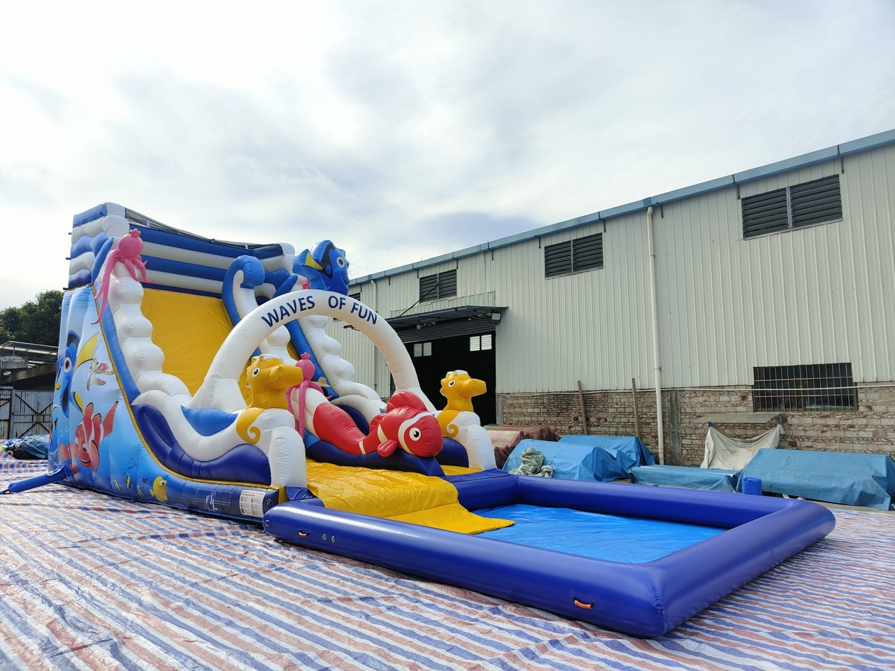 Tobogán Inflable Acuático Temático Acario