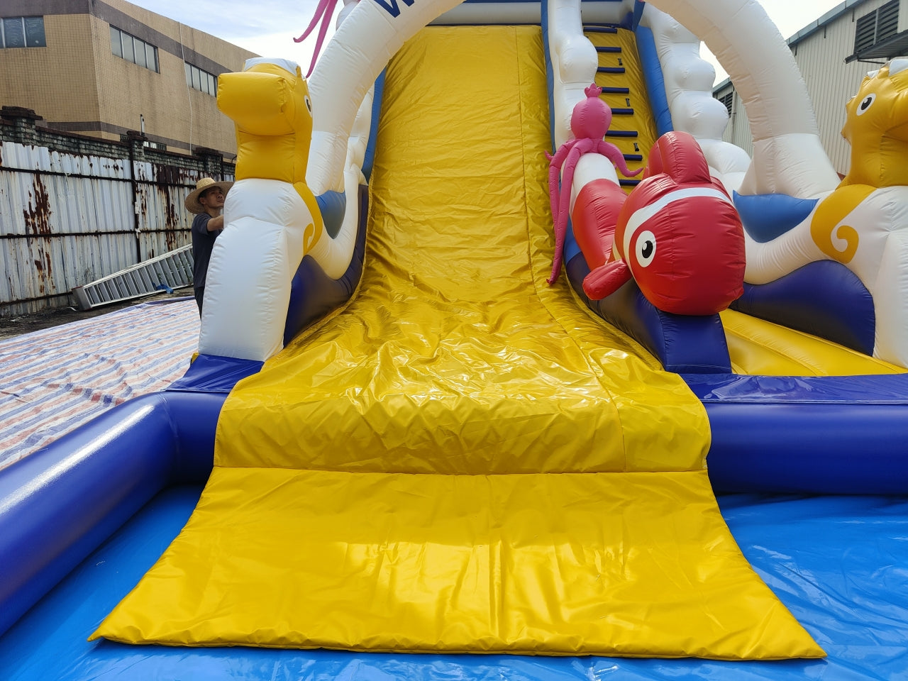 Tobogán Inflable Acuático Temático Acario