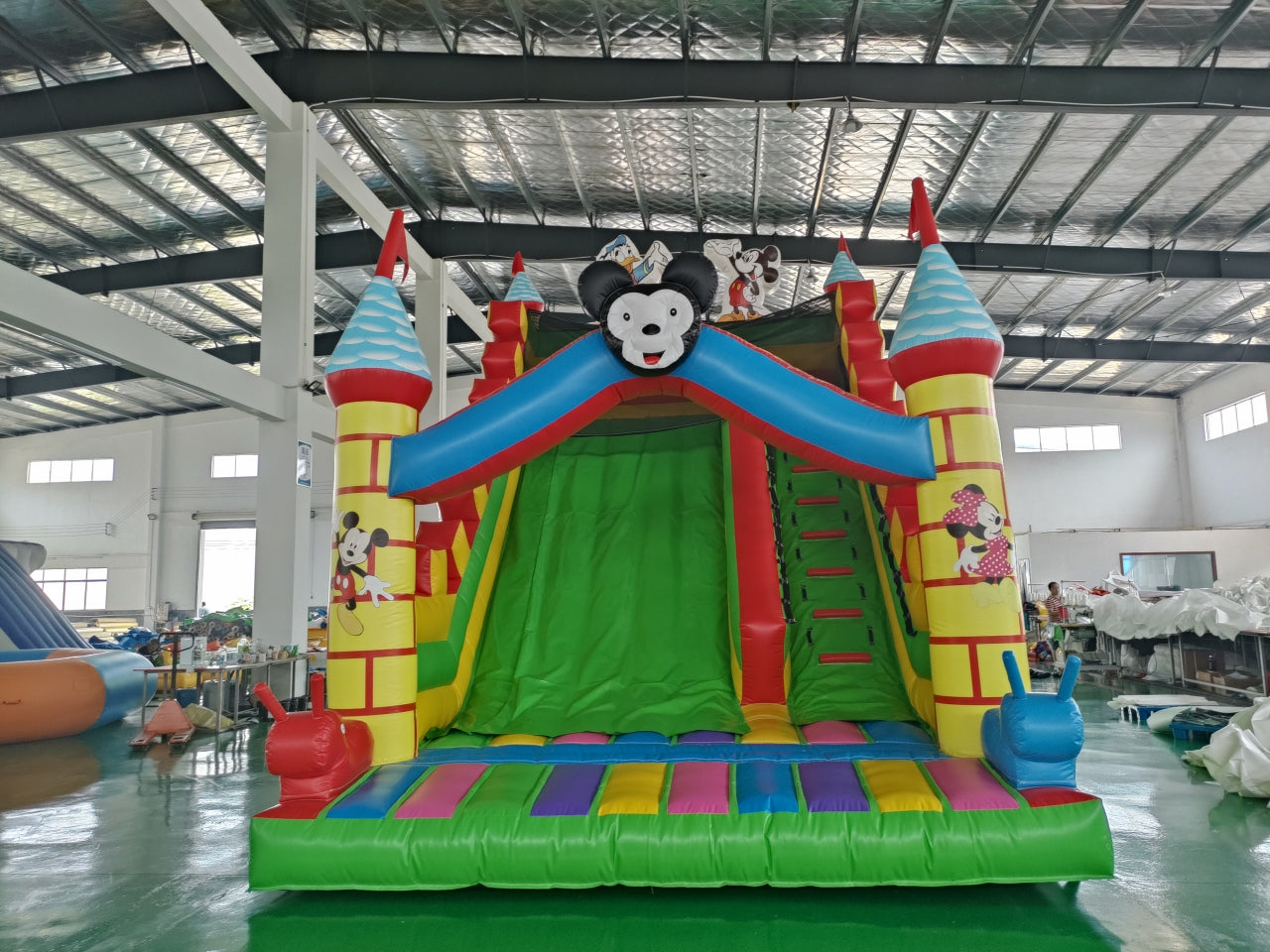 Tobogán Inflable Tématico Mickey