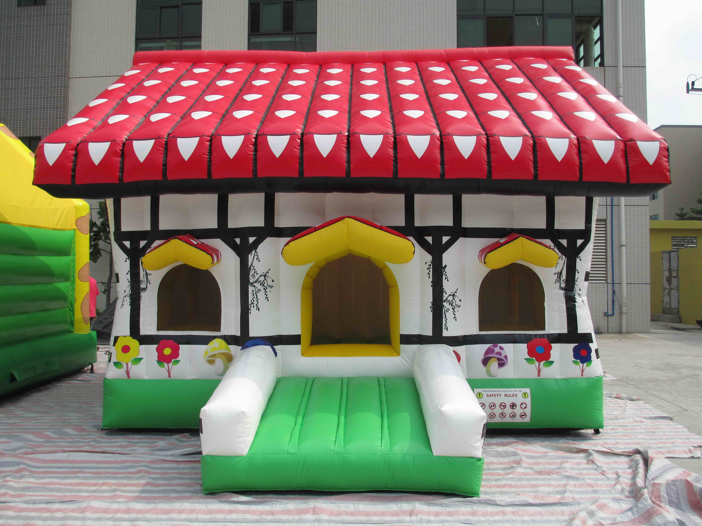 Japanese Style Inflatable Bouncing House