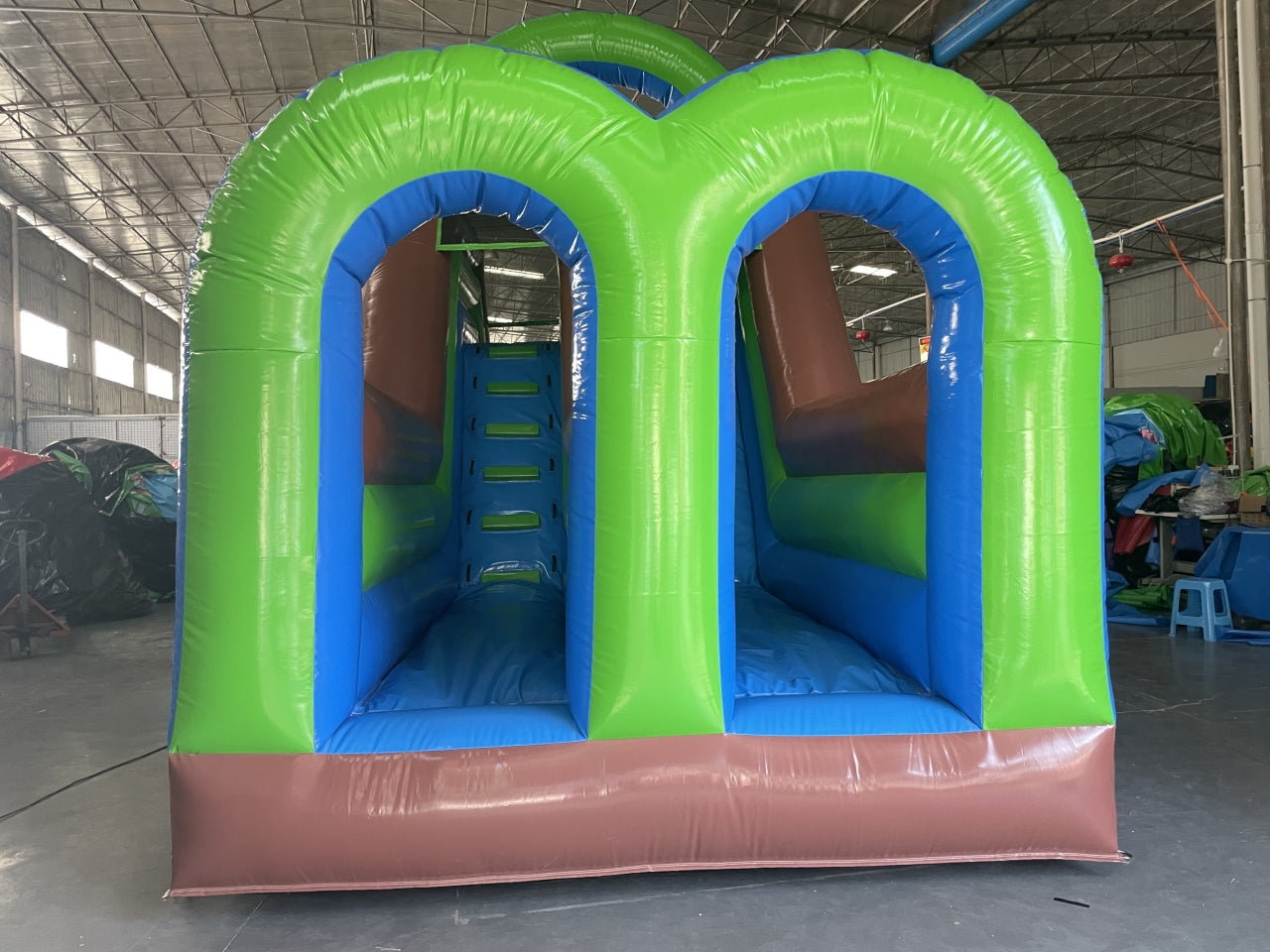 Obstáculo Inflable Con Tres Barandas 10m De Largo