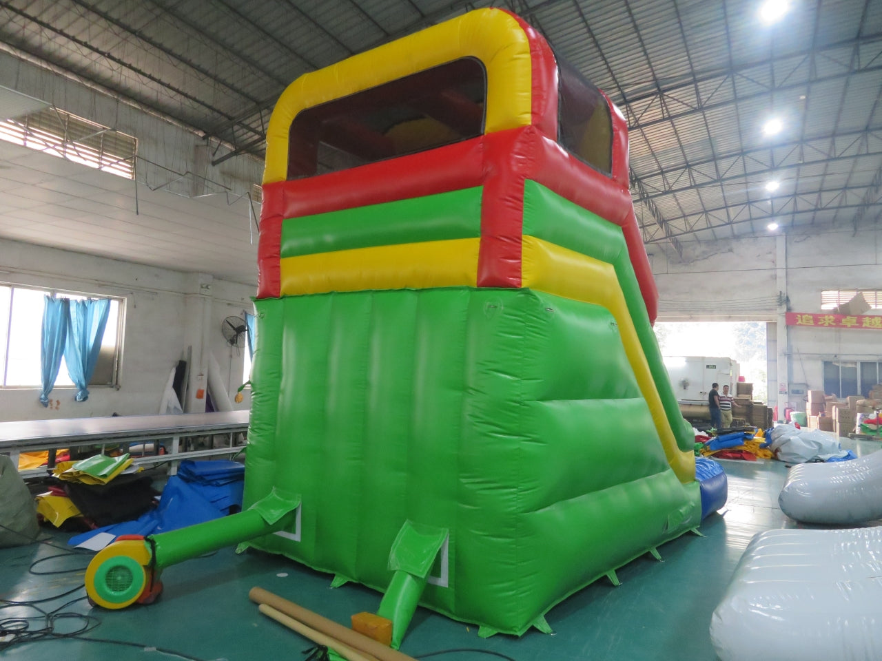 Tobogán Inflable Acuático Con Piscina