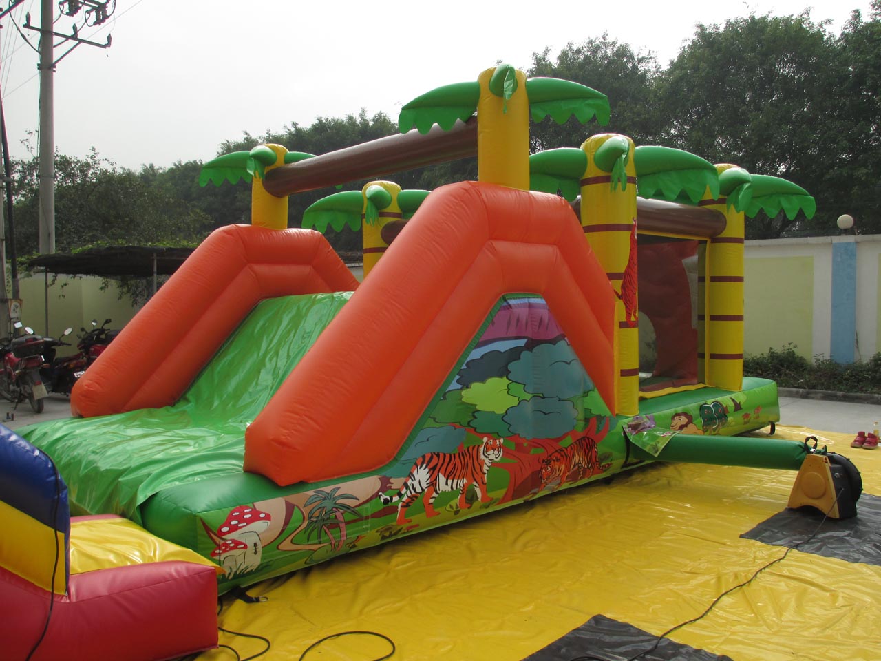 Inflatable Tiger Obstacle Course