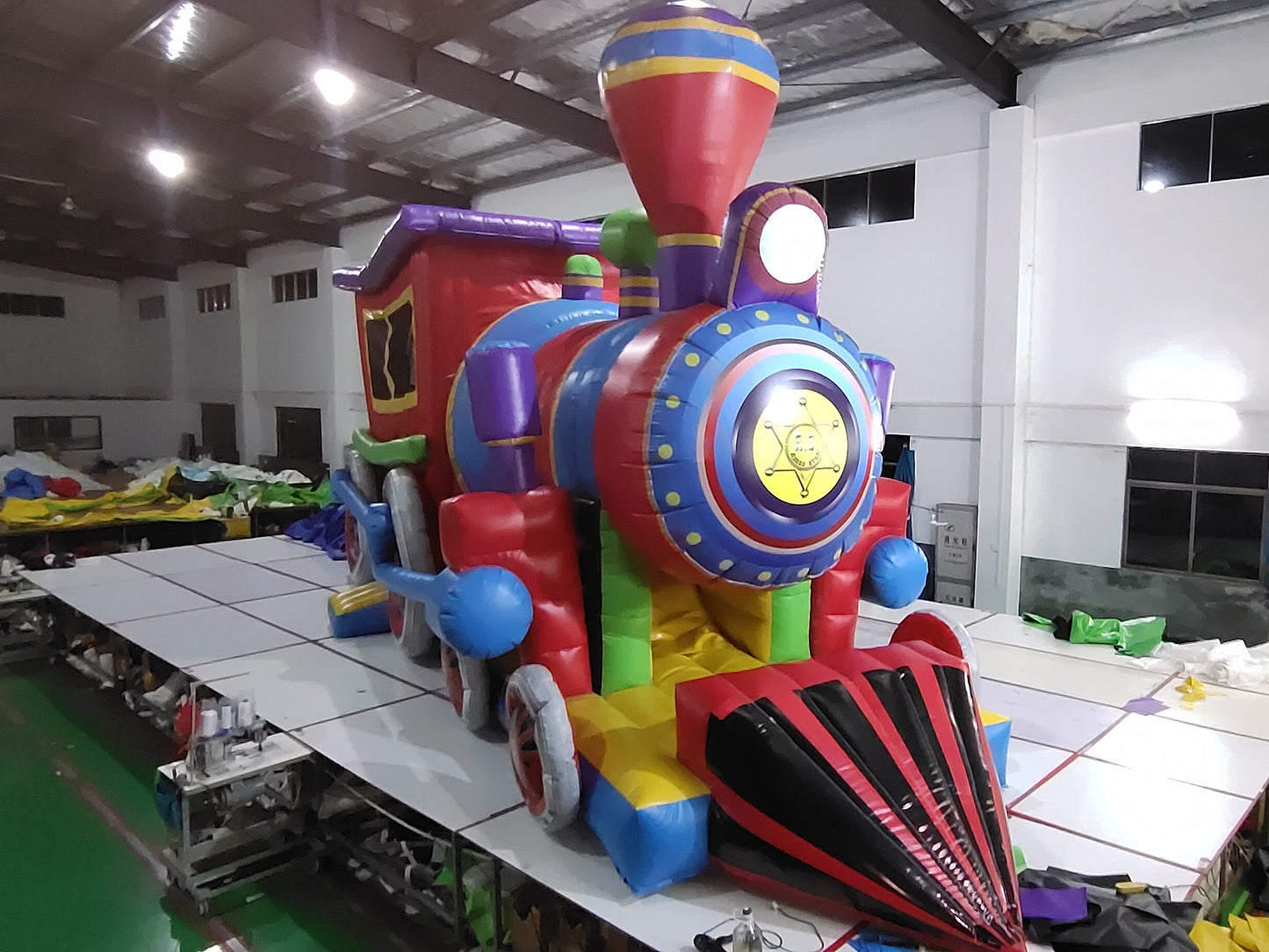 Castillo Inflable Temático De Tren Para Saltar