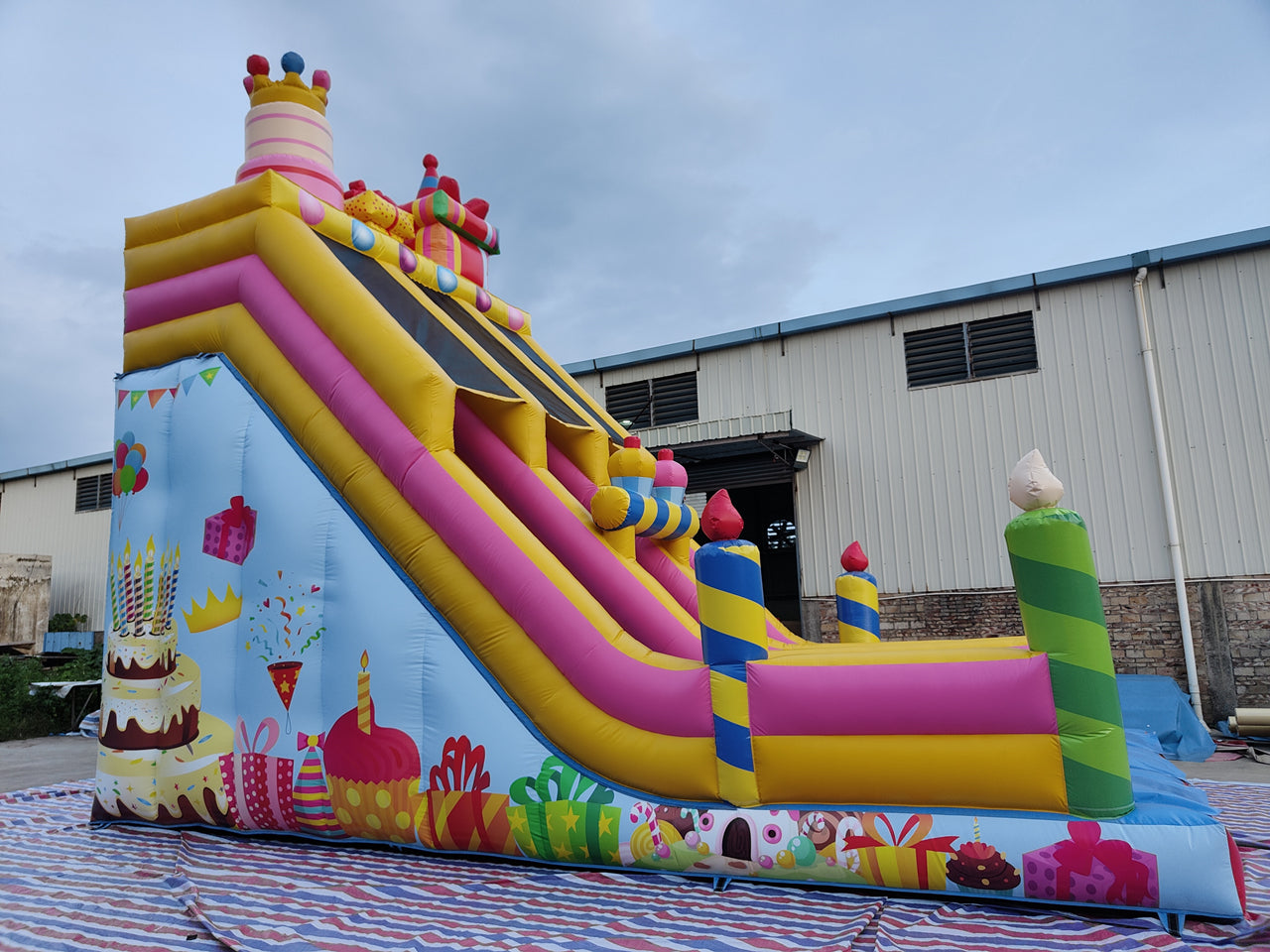 Inflatable Cake Slide