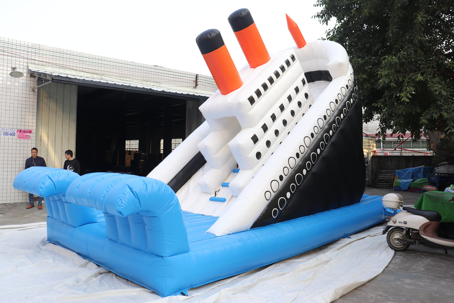 Inflatable Titanic Slides