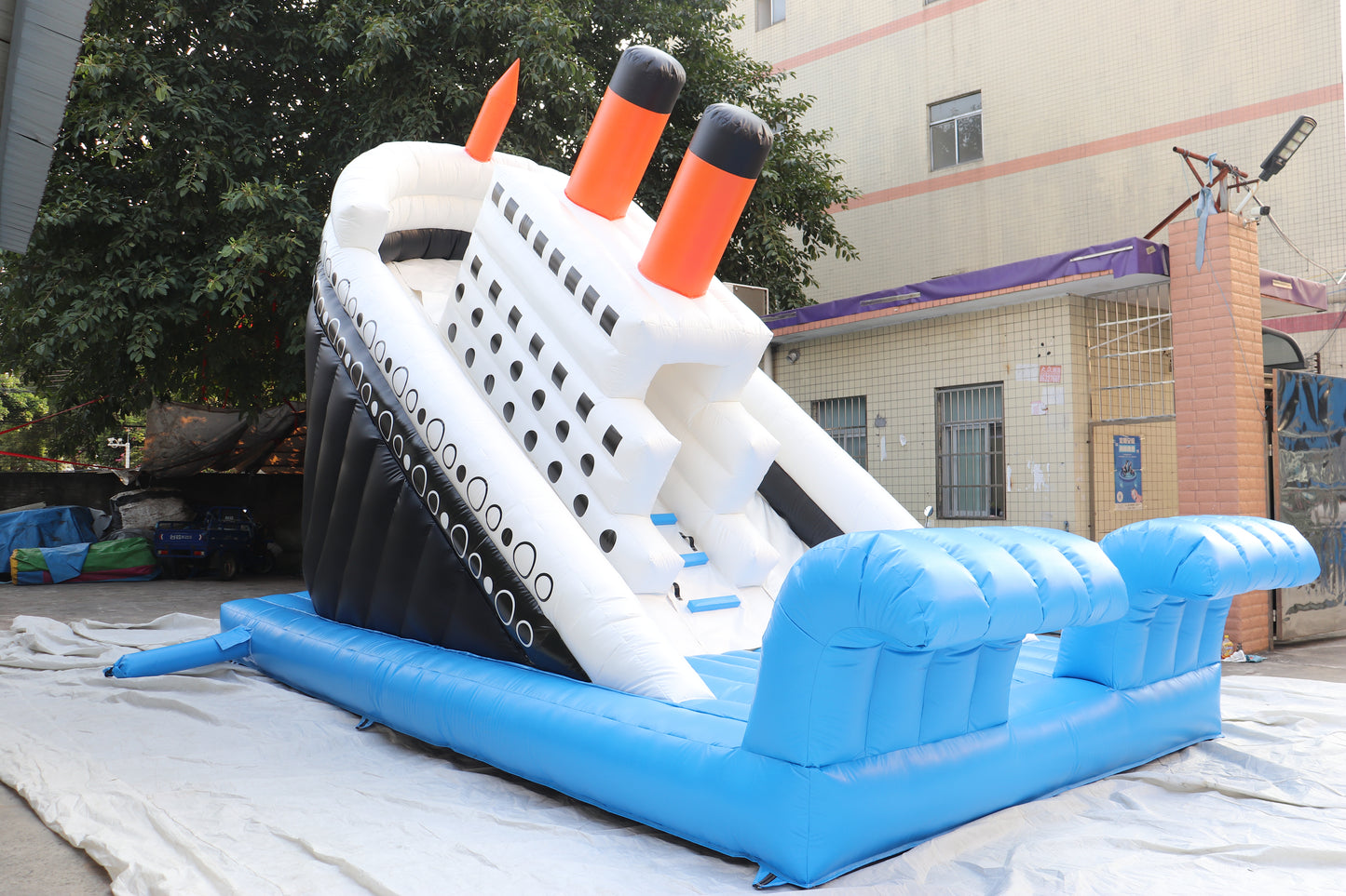 Inflatable Titanic Slides