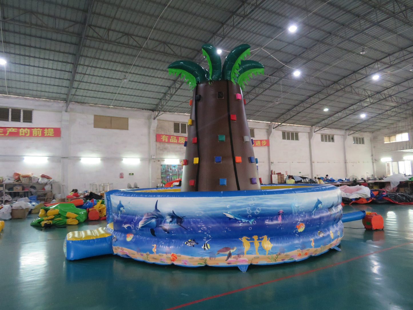 Inflatable Climbing Island Aquarium Topic